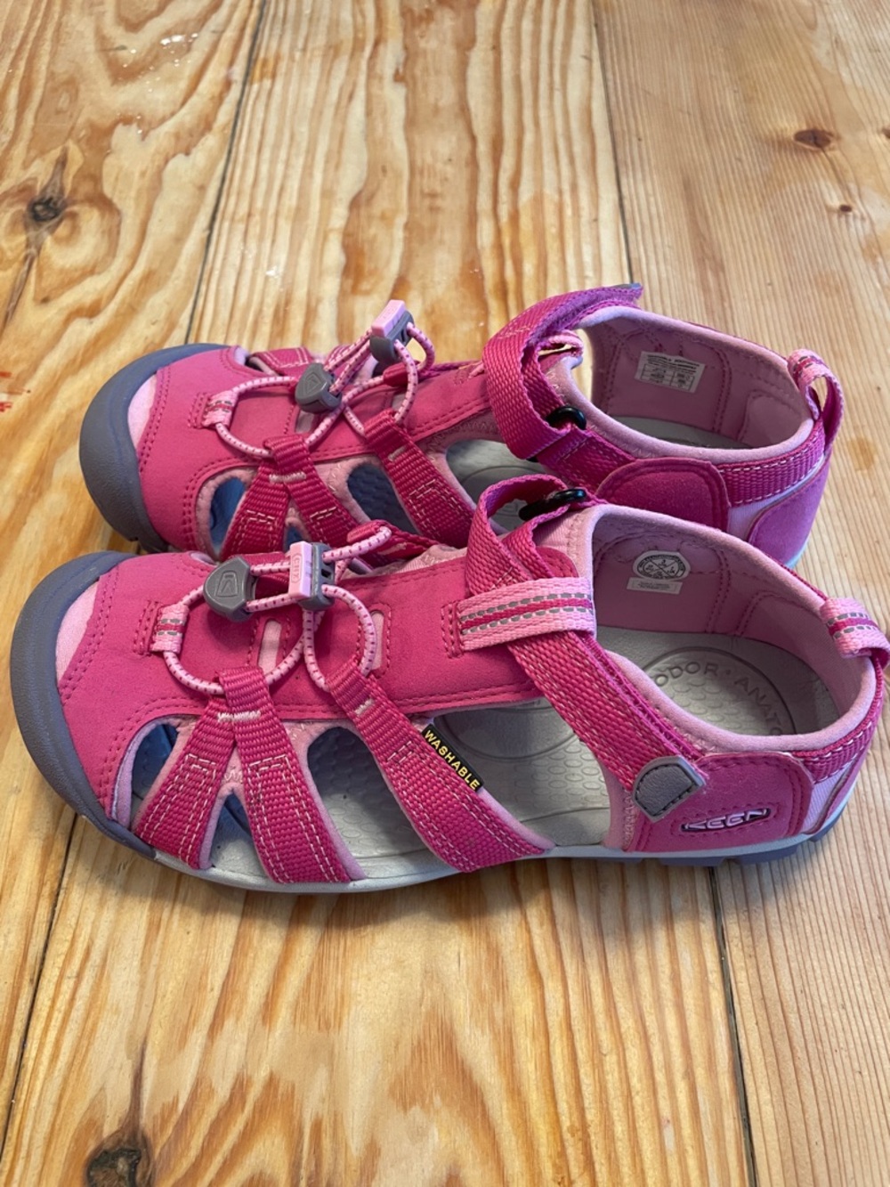 Keen Kids Pink and Gray Closed-Toe Sport Sandals *NEVER WORN*